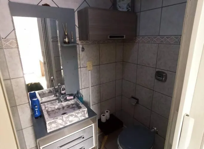 Belo Apt Com Sacada Em Regiao * Porto Alegre